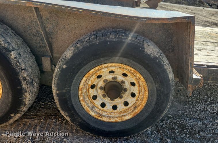 image for item LC9841 2001 Kiefer Built utility trailer