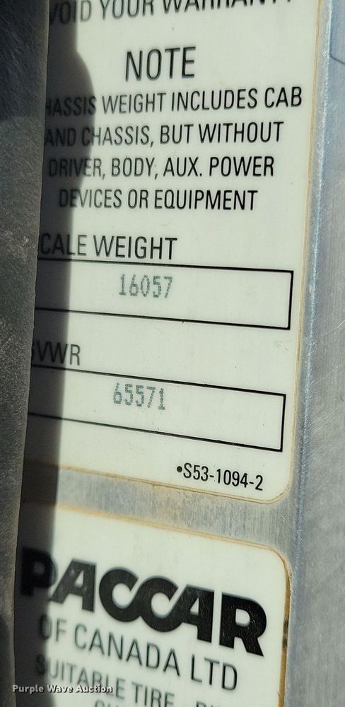 image for item LC9946 2014 Peterbilt 348 dump truck