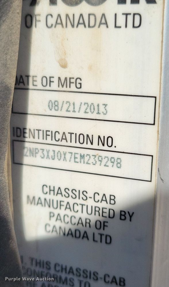 image for item LC9946 2014 Peterbilt 348 dump truck