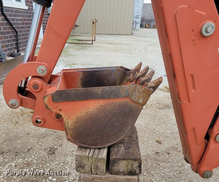 image for item LC9989 2011 Ditch Witch A920 backhoe attachment