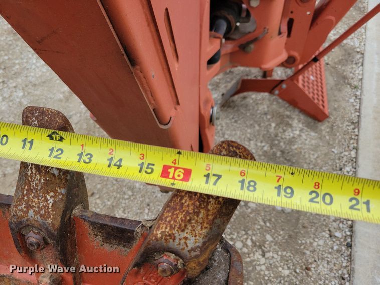 image for item LC9989 2011 Ditch Witch A920 backhoe attachment