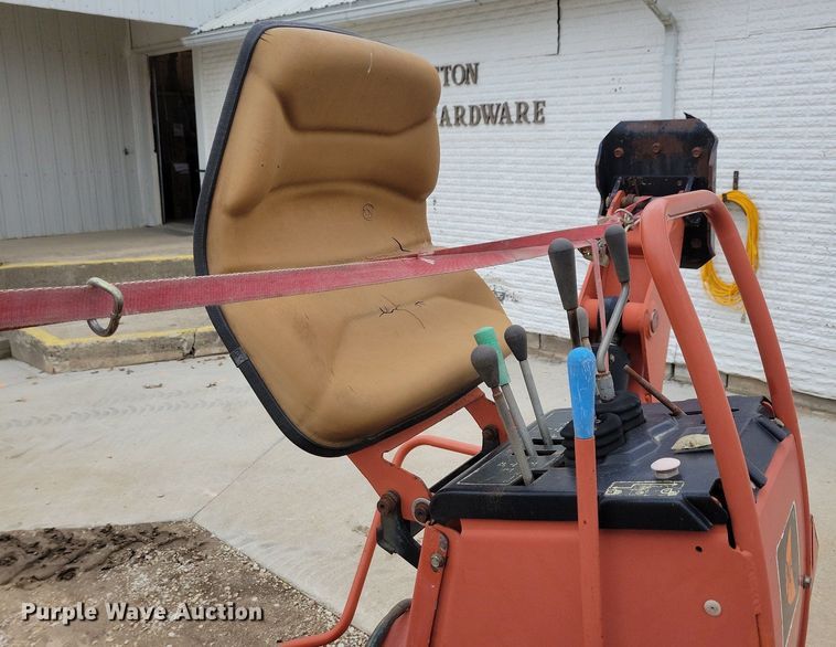 image for item LC9989 2011 Ditch Witch A920 backhoe attachment