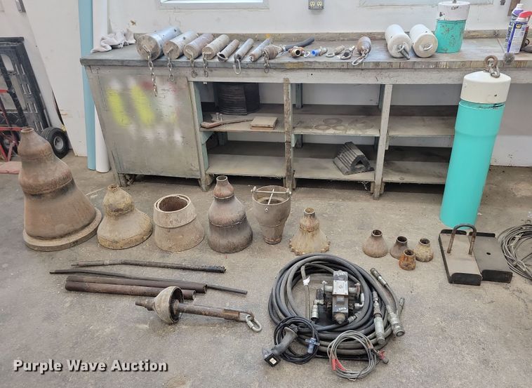 image for item LC9991 1994 Ditch Witch P80 directional rod pusher