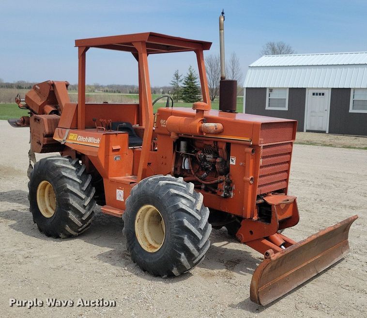 image for item LC9993 Ditch Witch 6510 cable plow