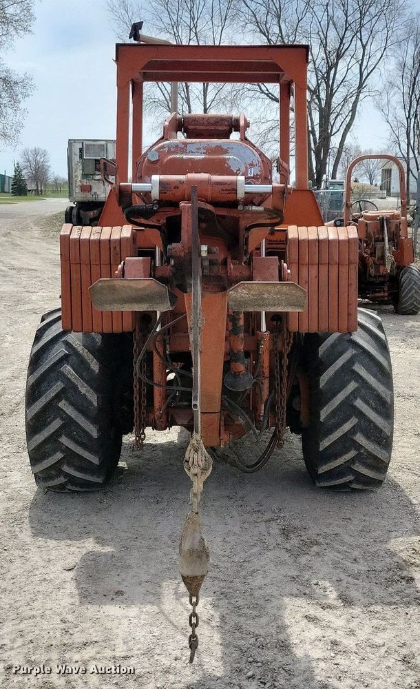 image for item LC9993 Ditch Witch 6510 cable plow