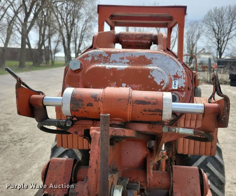 image for item LC9993 Ditch Witch 6510 cable plow