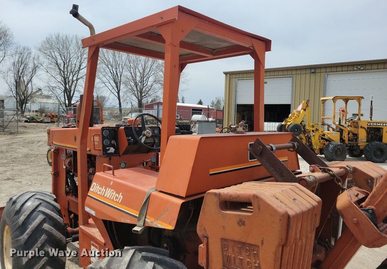 image for item LC9993 Ditch Witch 6510 cable plow