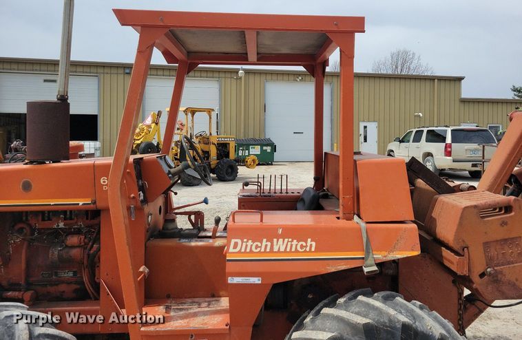 image for item LC9993 Ditch Witch 6510 cable plow