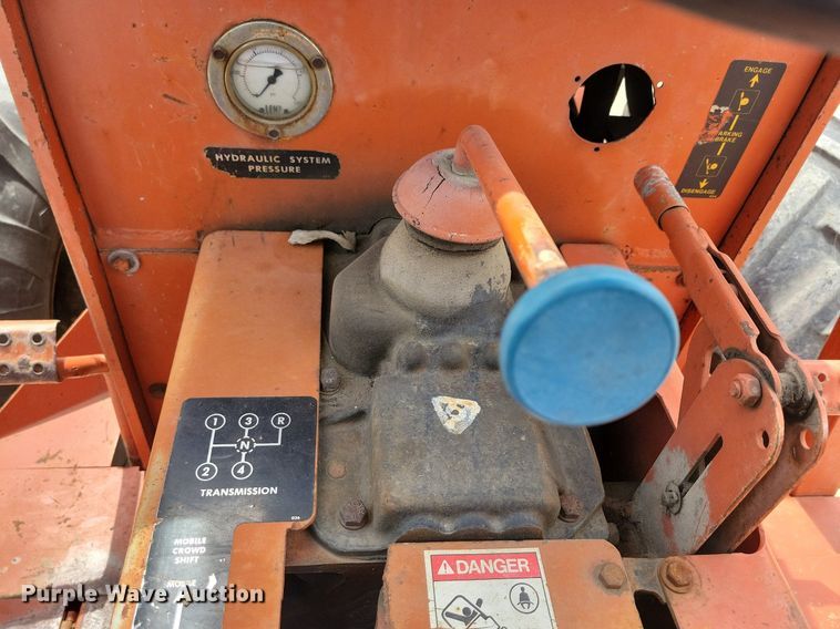 image for item LC9993 Ditch Witch 6510 cable plow