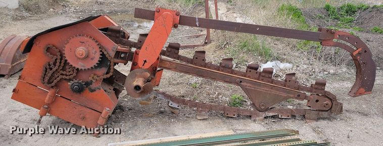 image for item LC9993 Ditch Witch 6510 cable plow