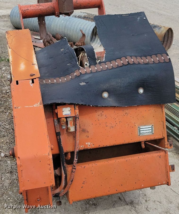 image for item LC9993 Ditch Witch 6510 cable plow