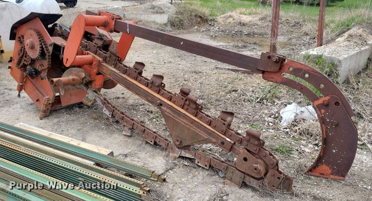 image for item LC9993 Ditch Witch 6510 cable plow