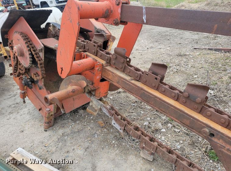 image for item LC9993 Ditch Witch 6510 cable plow