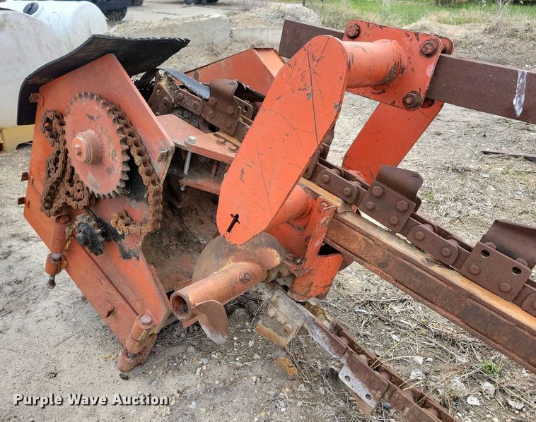 image for item LC9993 Ditch Witch 6510 cable plow