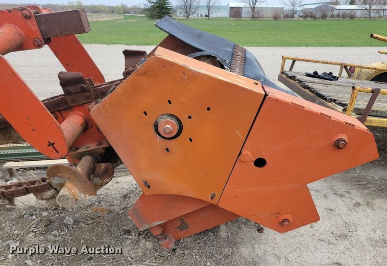image for item LC9993 Ditch Witch 6510 cable plow