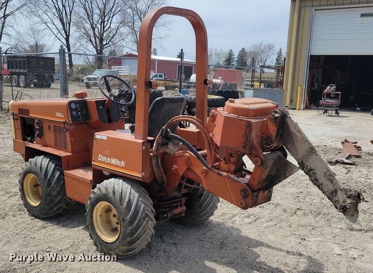 image for item LC9994 Ditch Witch 350SX cable plow