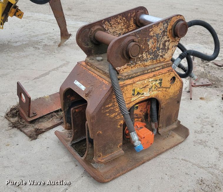 image for item LC9997 NPK excavator plate compactor