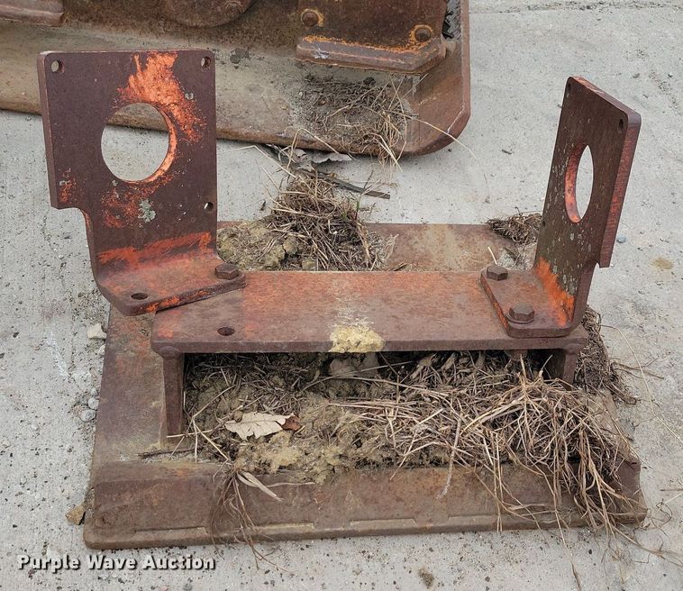 image for item LC9997 NPK excavator plate compactor