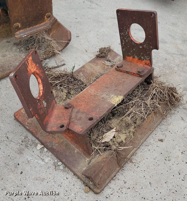 image for item LC9997 NPK excavator plate compactor