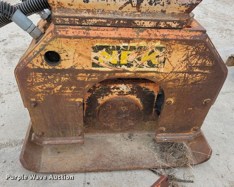 image for item LC9997 NPK excavator plate compactor