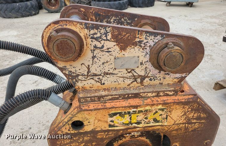 image for item LC9997 NPK excavator plate compactor