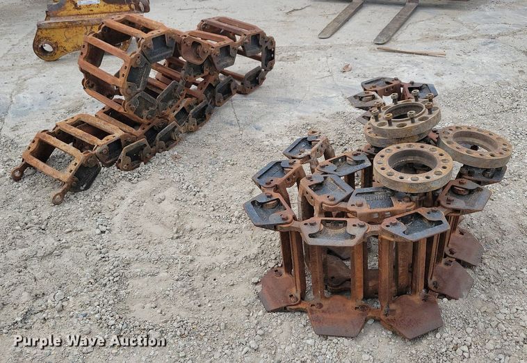 image for item LD9000 Grouser over the tire skid steer tracks