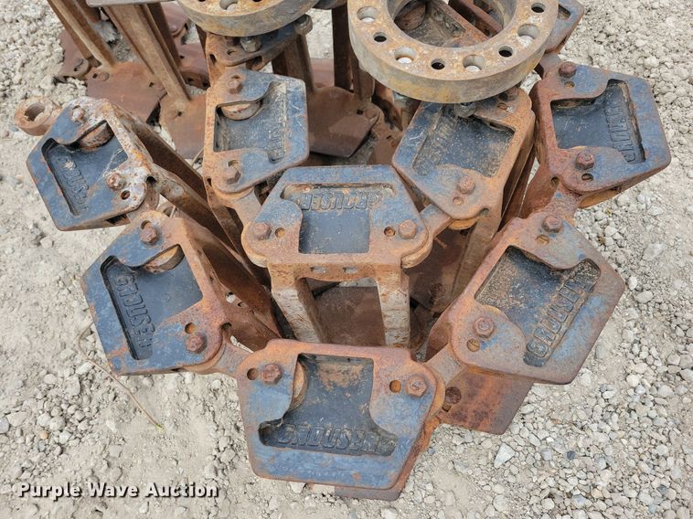 image for item LD9000 Grouser over the tire skid steer tracks