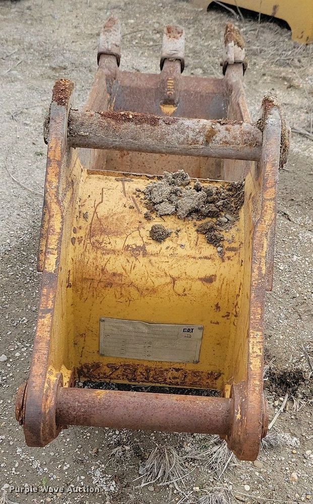 image for item LD9002 Caterpillar excavator bucket