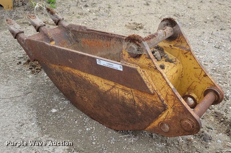 image for item LD9002 Caterpillar excavator bucket