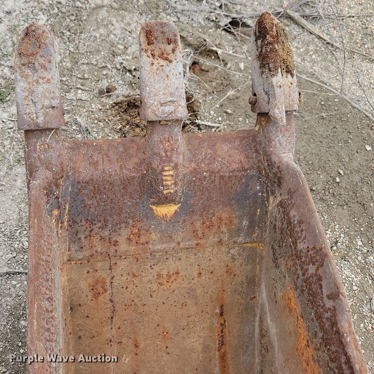 image for item LD9002 Caterpillar excavator bucket