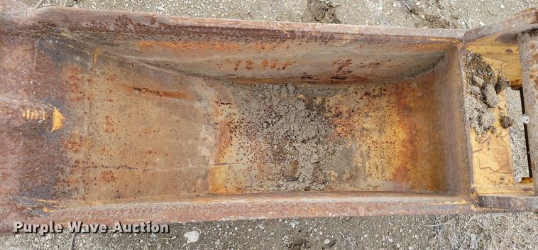 image for item LD9002 Caterpillar excavator bucket