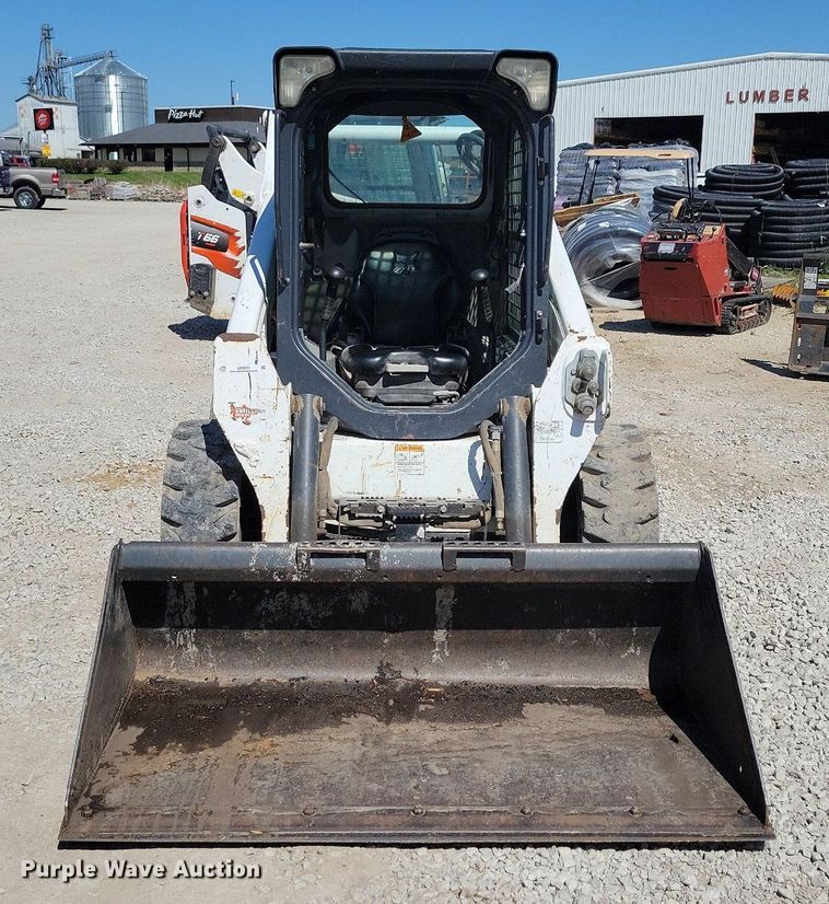 image for item LD9021 2015 Bobcat S530 skid steer loader