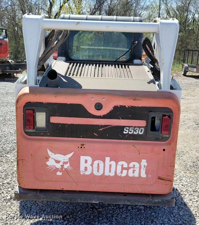 image for item LD9021 2015 Bobcat S530 skid steer loader