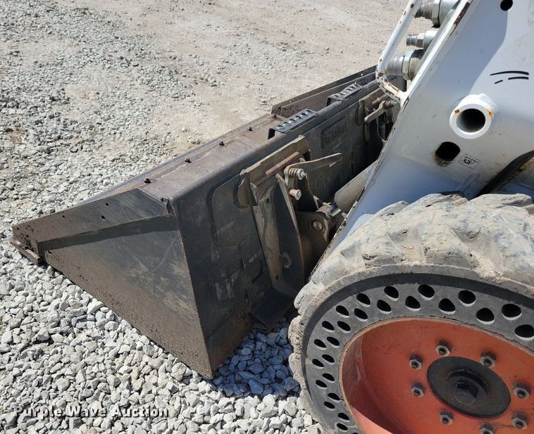 image for item LD9021 2015 Bobcat S530 skid steer loader
