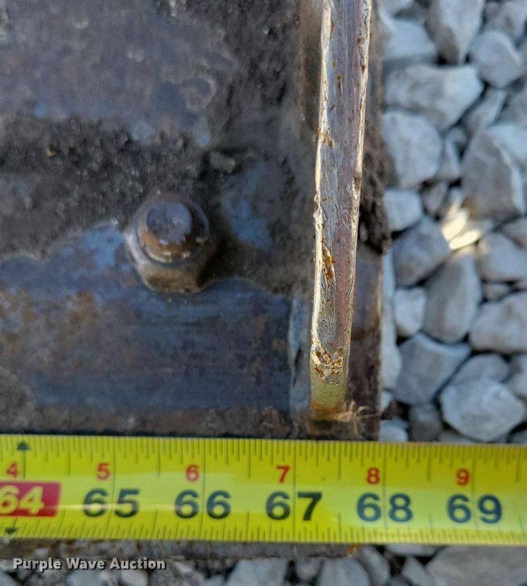 image for item LD9021 2015 Bobcat S530 skid steer loader