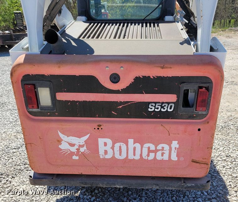 image for item LD9021 2015 Bobcat S530 skid steer loader