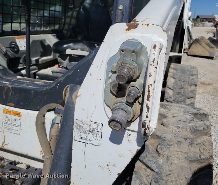 image for item LD9021 2015 Bobcat S530 skid steer loader
