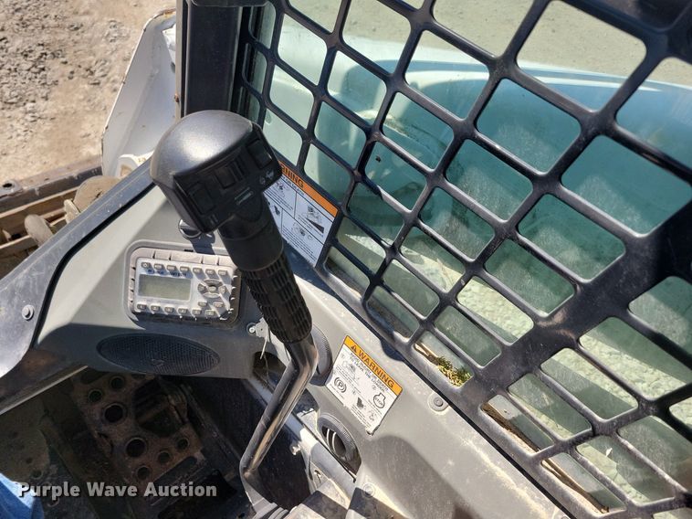 image for item LD9021 2015 Bobcat S530 skid steer loader