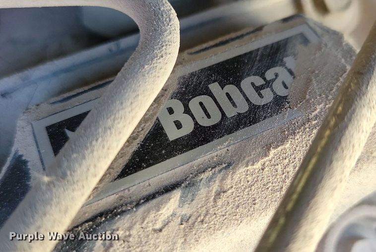 image for item LD9021 2015 Bobcat S530 skid steer loader