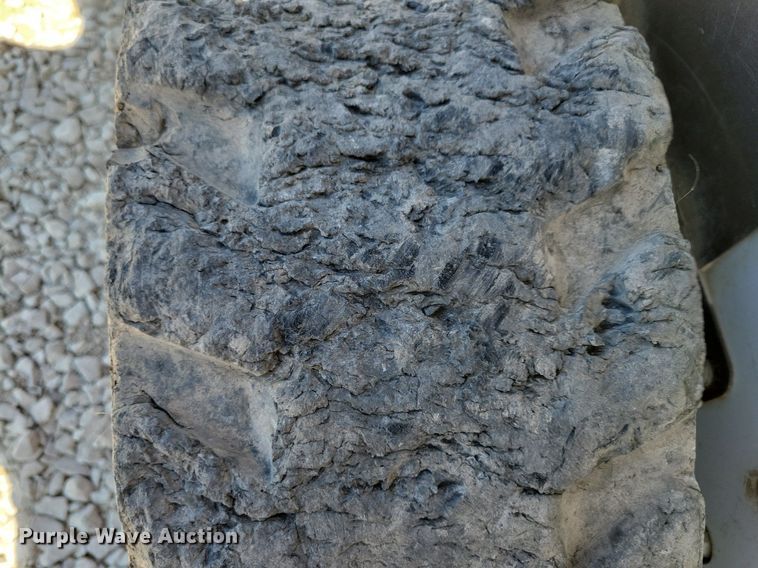 image for item LD9021 2015 Bobcat S530 skid steer loader