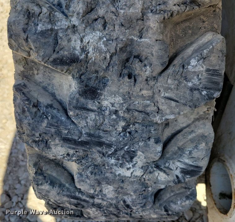 image for item LD9021 2015 Bobcat S530 skid steer loader