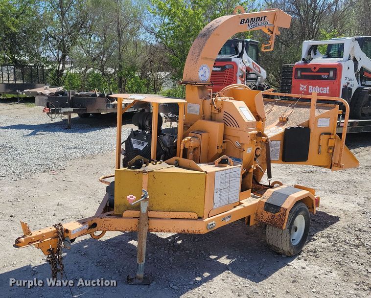 image for item LD9022 2006 Bandit 65XL wood chipper