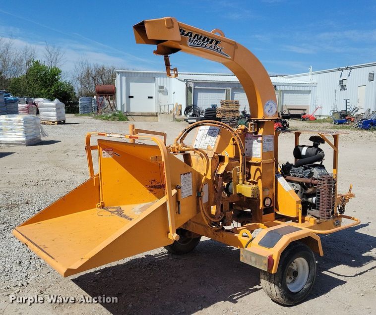 image for item LD9022 2006 Bandit 65XL wood chipper