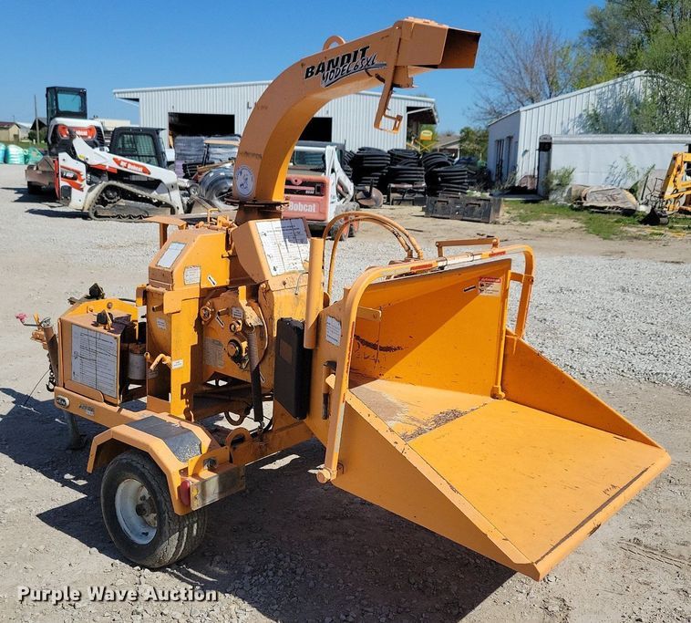 image for item LD9022 2006 Bandit 65XL wood chipper