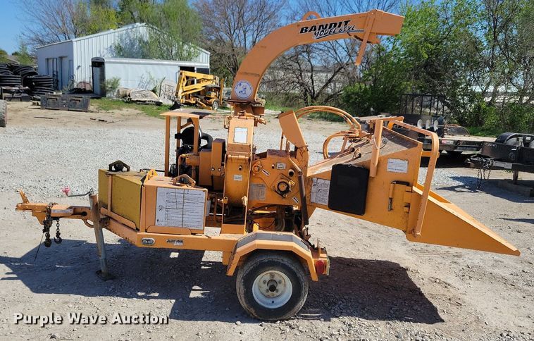 image for item LD9022 2006 Bandit 65XL wood chipper