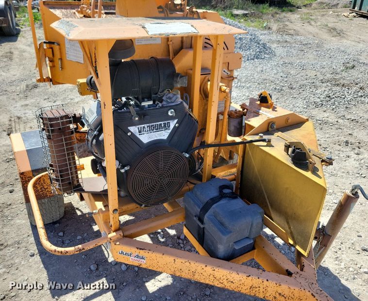 image for item LD9022 2006 Bandit 65XL wood chipper