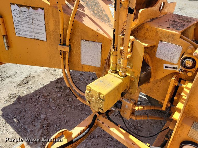 image for item LD9022 2006 Bandit 65XL wood chipper