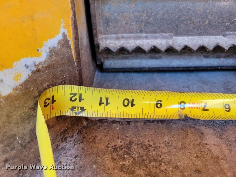 image for item LD9022 2006 Bandit 65XL wood chipper