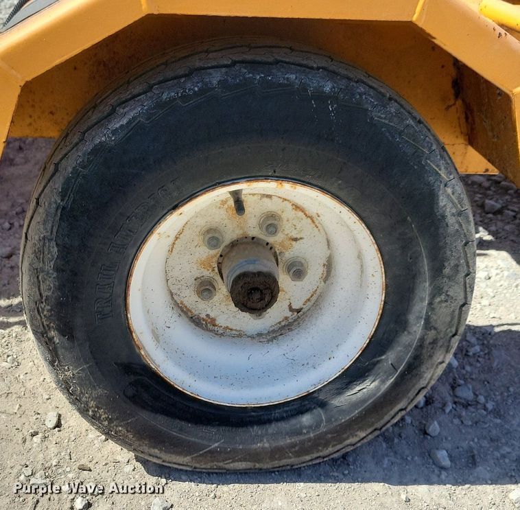 image for item LD9022 2006 Bandit 65XL wood chipper