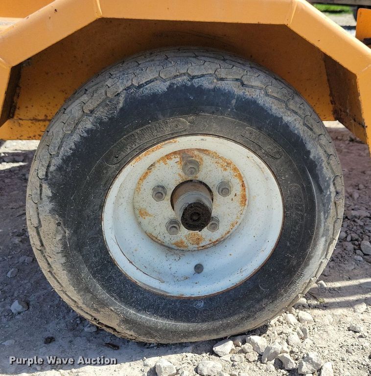 image for item LD9022 2006 Bandit 65XL wood chipper